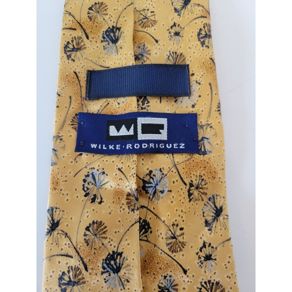Wilke-Rodriguez Men's Silk Tie Yellow Floral‎ Pattern